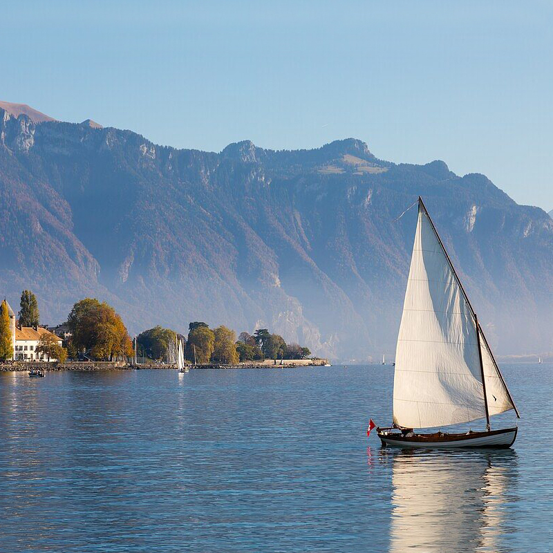 Sailing Lake Geneva